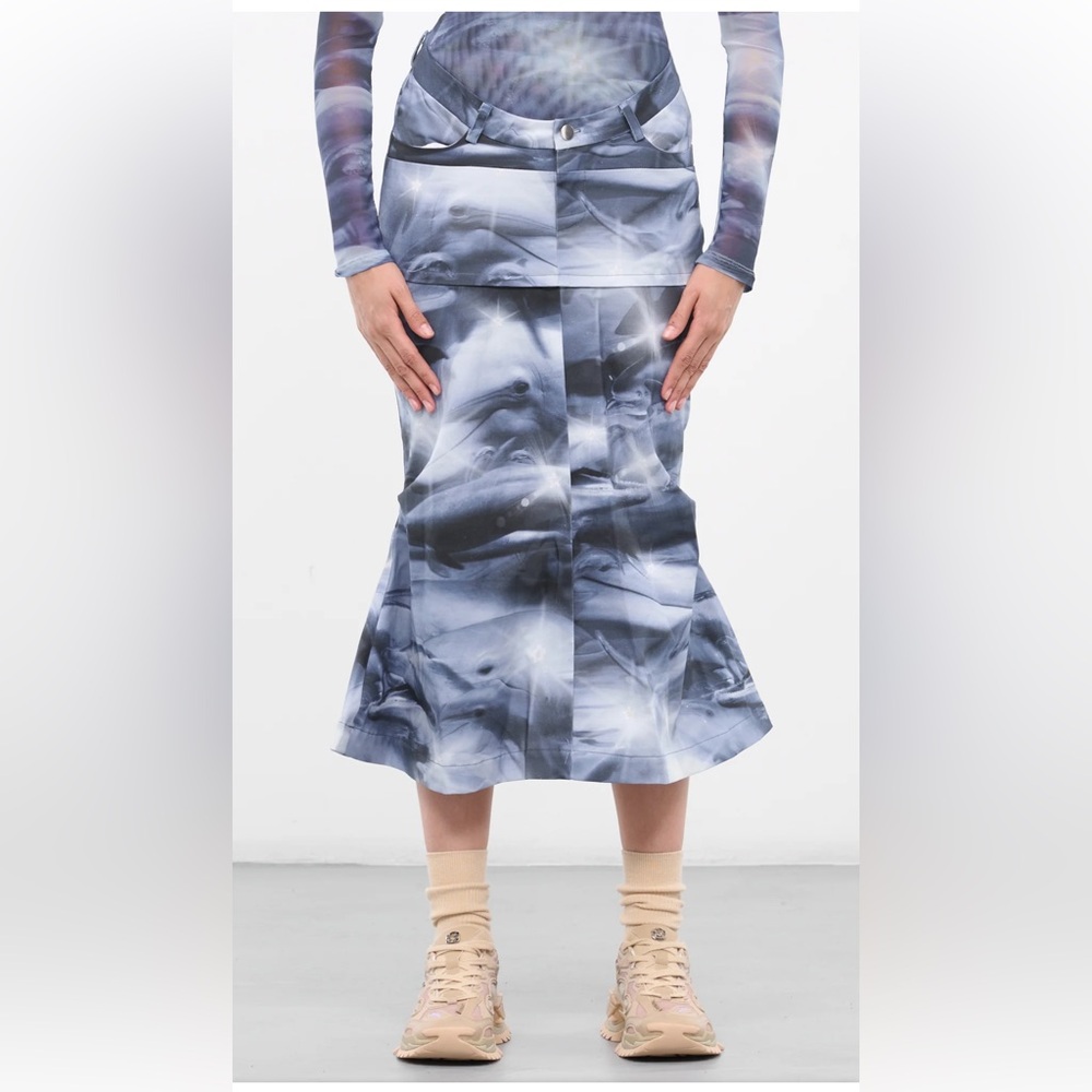 NWT $499 COLLINA STRADA RAWR SKIRT
NAVY-DOLPHIN, Size Medium, 100% Cotton